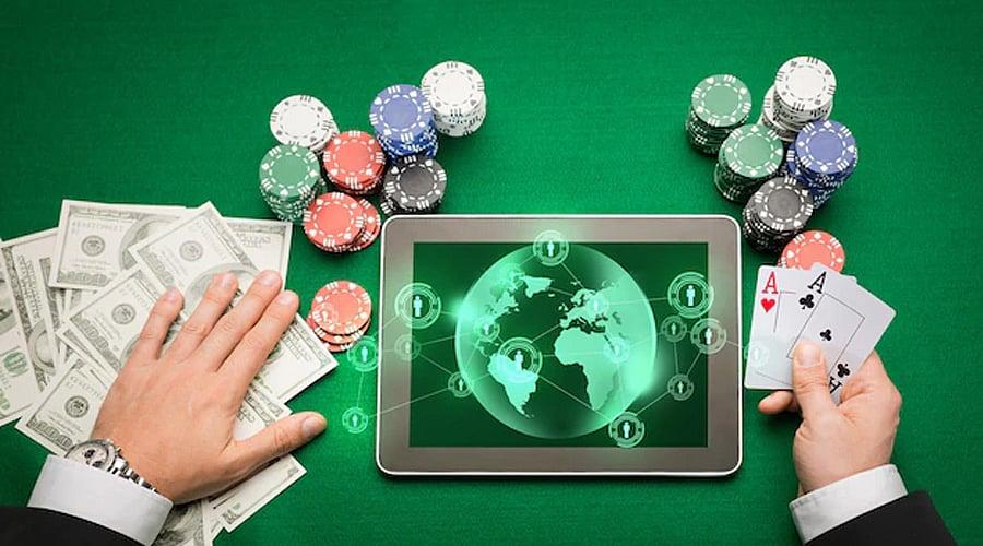 Key Skills and Qualifications for Success in the Online Casino Industry